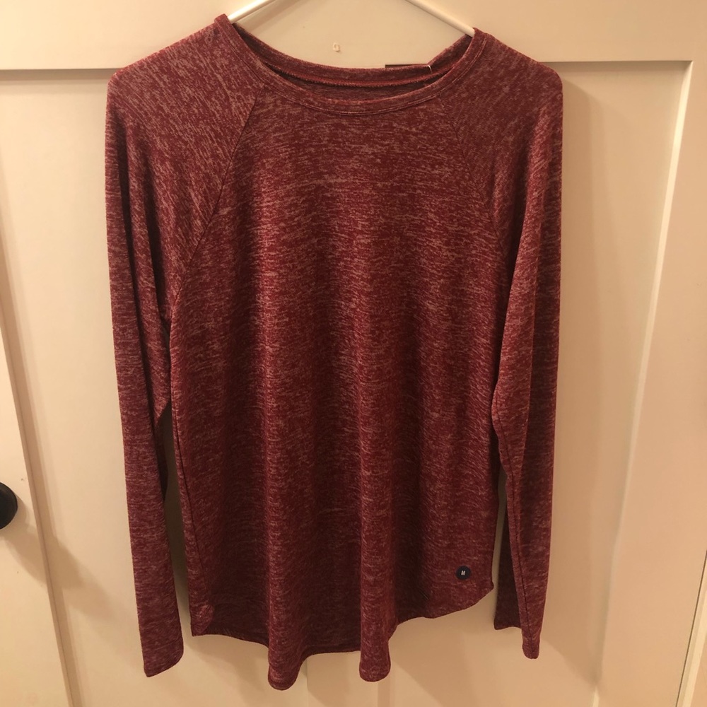 Hollister must-have tee
